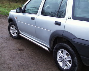 Landrover Freelander 1 Chrome Side Bar kit Preview